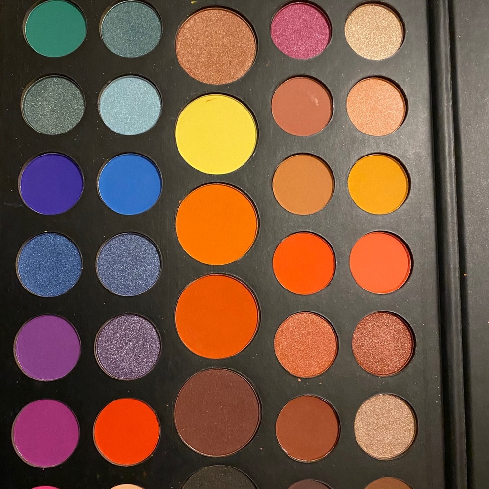 COPY - JAMES CHARLES PALETTE’S!